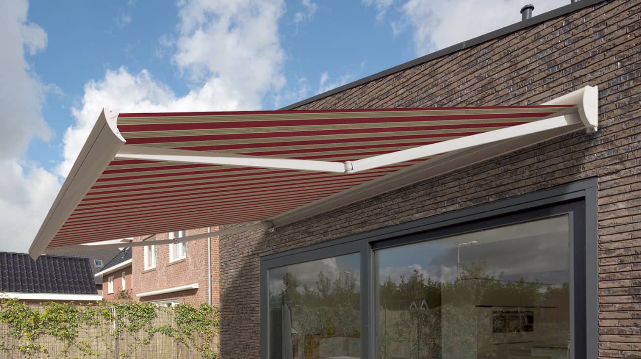 Comment fonctionnent les bras d'un store banne ?