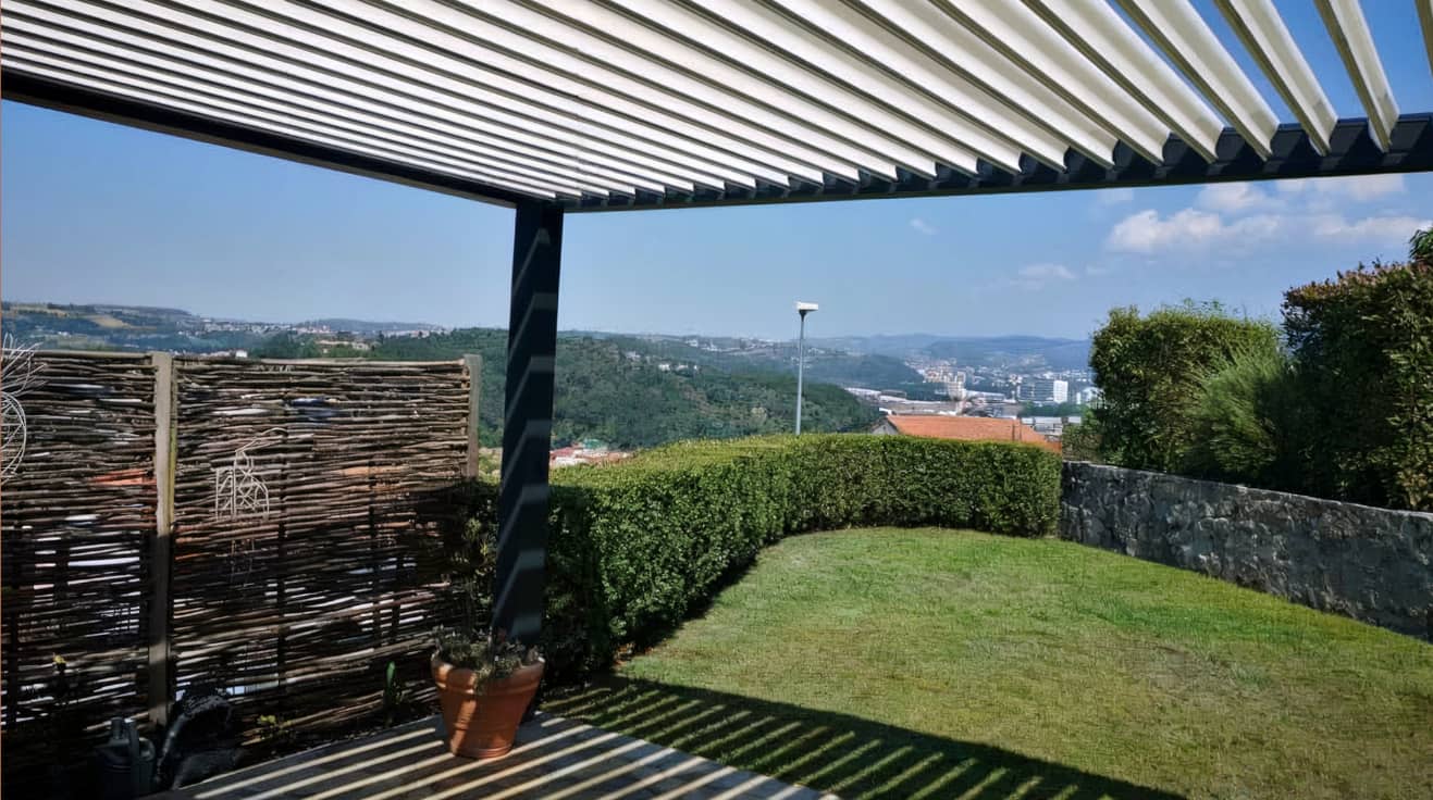 Pergola Zenisun en panne ? Réparation et Dépannage Expert